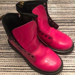 PINK GIRL DR. MARTENS